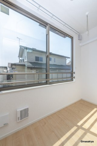 ソーレ ヴィラッジョのバルコニー|サンルーム