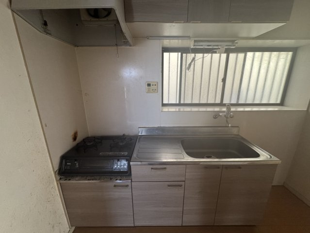 駐車可能♪お手頃で立地が最適な中古戸建♪川口市のキッチン|キッチンです