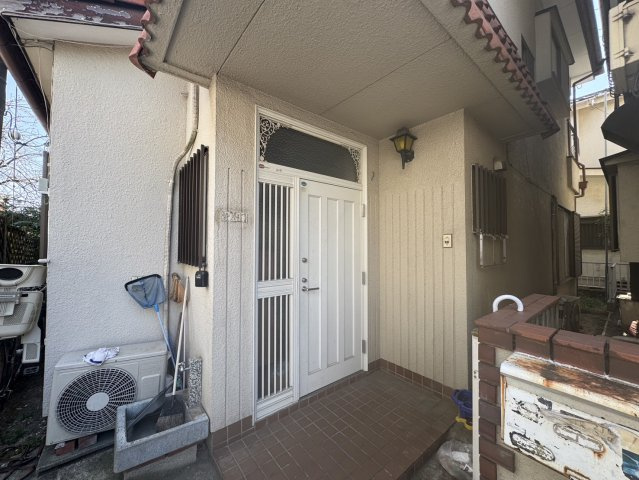 駐車可能♪お手頃で立地が最適な中古戸建♪川口市の玄関|毎日通る玄関はこちらです