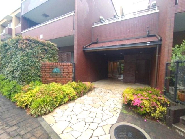 フォレストレイクひばりが丘Ｎ棟の外観