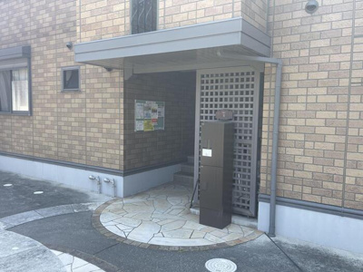 【エントランス】 | ウィルモアシャトー B棟