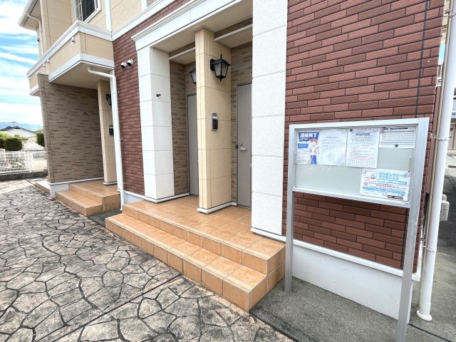 アドラブール　Ｂのエントランス