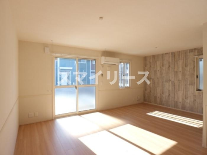 BLESS　HOUSE柏西町D棟の居間・リビング