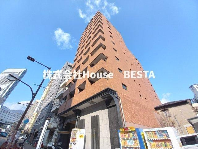プレサンス新神戸の外観