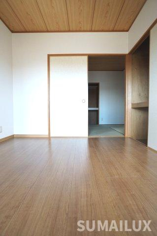 熊本市北区清水新地１丁目の賃貸マンションの洋室
