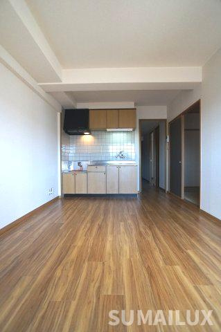 熊本市北区清水新地１丁目の賃貸マンションの居間・リビング
