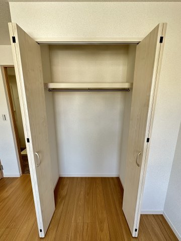 ベイルーム北久里浜の収納|クローゼットタイプで収納力豊富です♪
