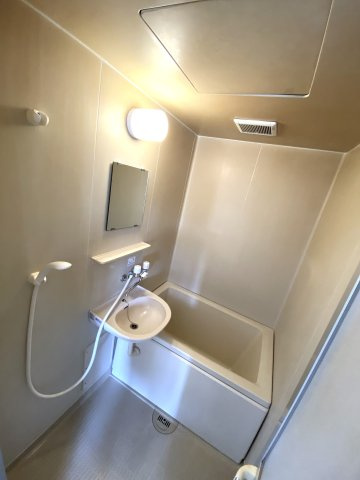 メリーパレスⅠの浴室|お風呂で日々の疲れを落としましょう