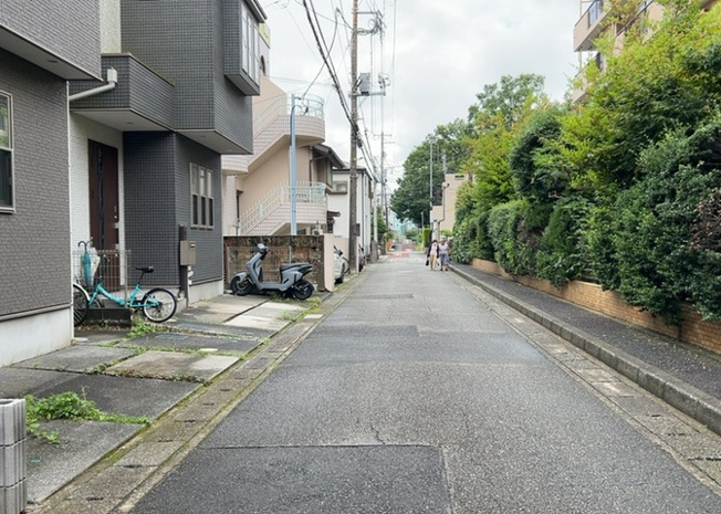 【展望】 | 眺望を気にして物件を探す場合、前面に建物が建っていないか現地で確認しましょう！前面に建物があると景色はもちろん、日当たりや風通しにも影響が出てきます。住んだ時のことを想像しながら現地見学をしましょう。