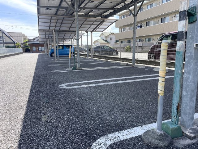 グランジュテの駐車場