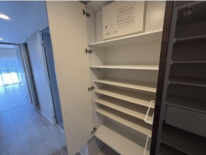 【築浅物件】高知市上町3丁目ポレスター上町レジデンス　中古マンションの収納|家族全員分の靴が収納できる大容量シューズボックス付き♪