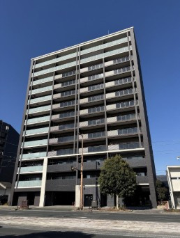 【築浅物件】高知市上町3丁目ポレスター上町レジデンス　中古マンションの外観|重厚感のある洗練されたモダンフォルムの住まい♪