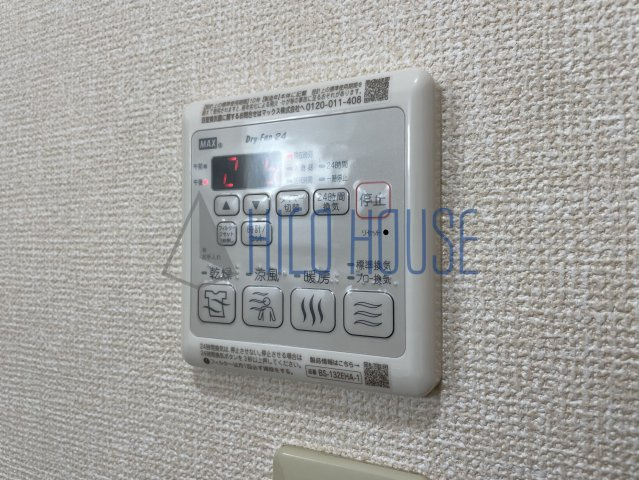 ロイヤルコートBの玄関