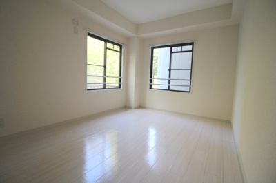 【洋室】 | ヴェール曽根