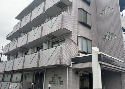 【現況写真】 | メゾンドクレディ | 景色重視でお家選ぶをするとスーパーが遠い！学校が遠い！など生活をするうえで利便性で困ることもあります。まず一度現地を見学する際に、周辺の施設などがあるかを確認し、暮らし始めた後のことを想像しましょう。