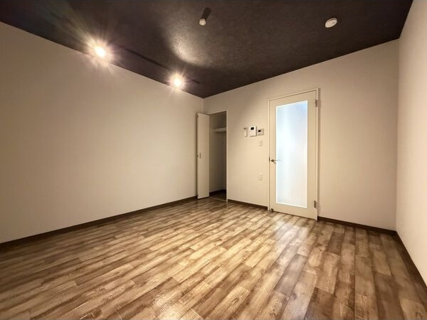 Gallery庄内通(ギャラリーショウナイドオリ)の居間・リビング