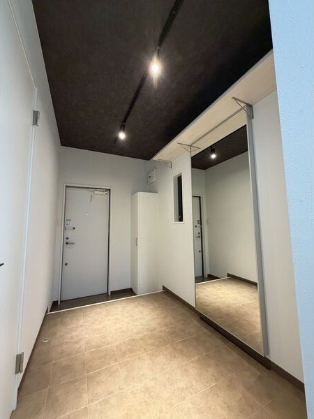 Gallery庄内通(ギャラリーショウナイドオリ)の玄関