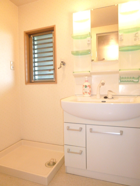 プロスペールSV【キャッシュバック対象物件】の独立洗面台|独立洗面台、朝の身支度には欠かせません