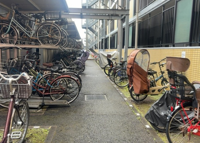 【駐輪場】 | サンクレイドル橋本 | マンションの駐輪場は、事前に空きがあるか確認を取ると安心です。せっかく入居したのに駐輪スペースがない！なんてことになったら大変ですよね。そこで、内見時や購入前にはまず事前に確認しておくと良いでしょう。