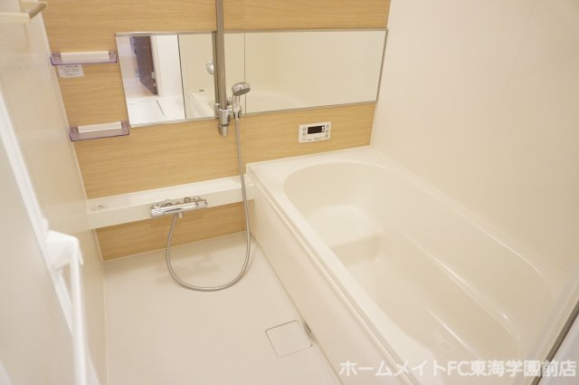 セキュレア須屋 G棟の浴室