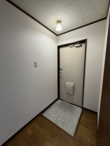 ハイツイースト須磨の玄関
