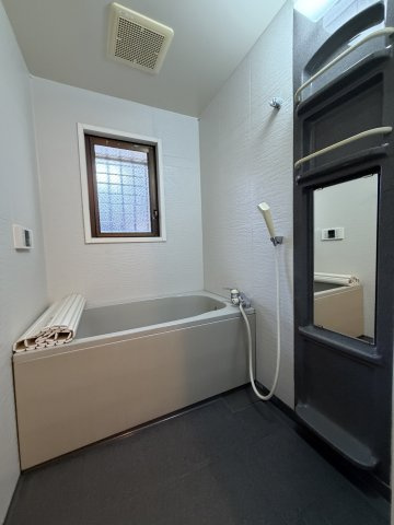 ハイツイースト須磨の浴室