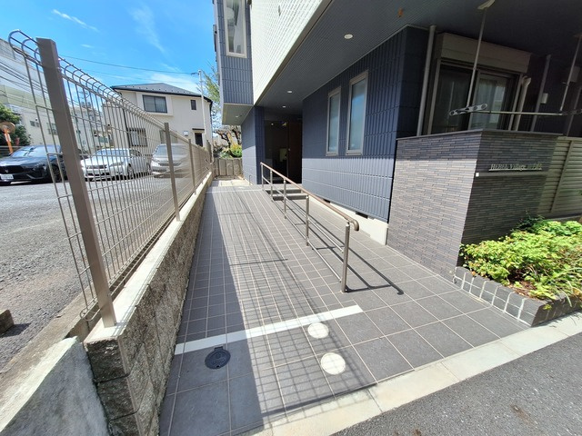 （シニア限定）ヘーベルVillage要町のその他共用部分|★歩行器・シルバーカートにも安心のスロープ★
