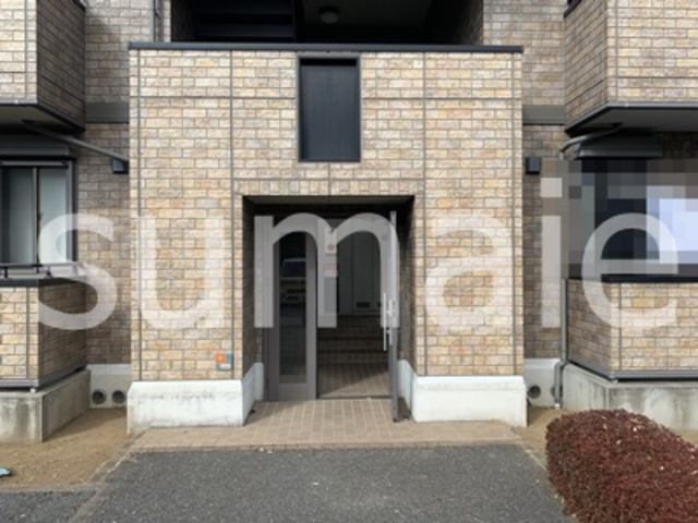 ウィスタリア　Cのエントランス|エントランス。