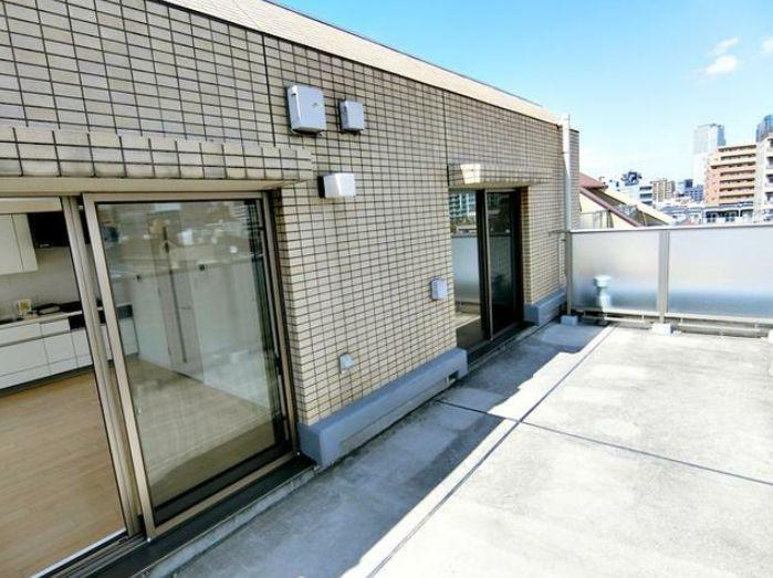 メゾンカルム西新宿のバルコニー