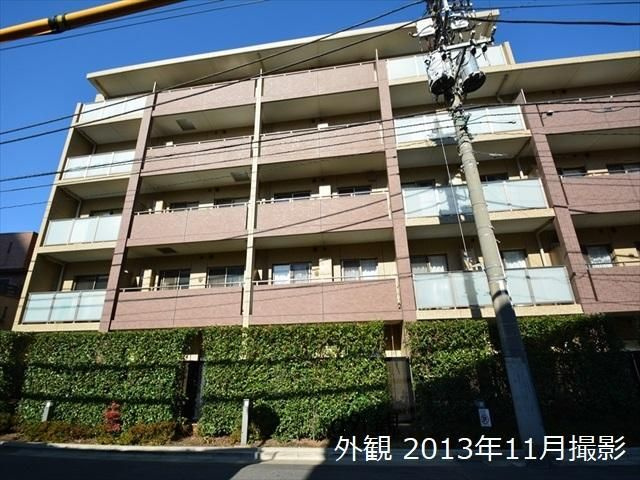 メゾンカルム西新宿の外観