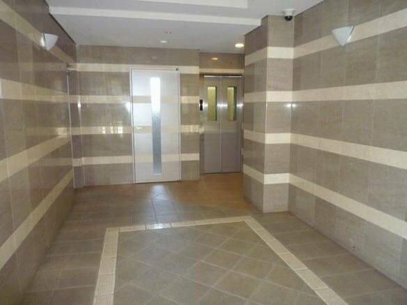 フェイム　イッサのエントランス