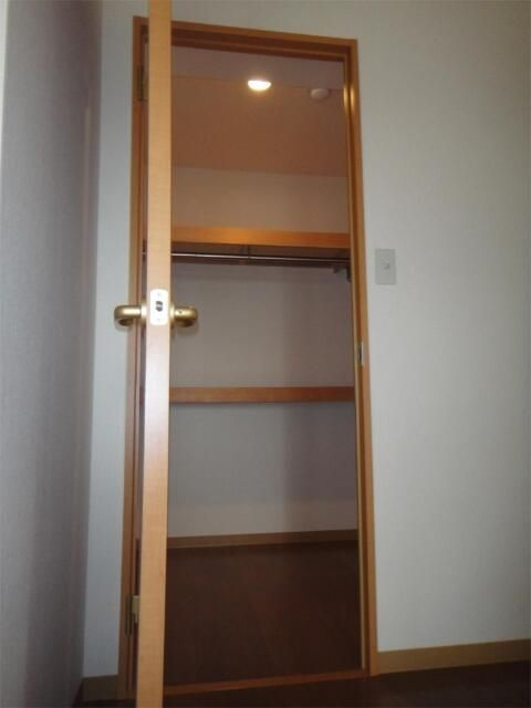 フェイム　イッサの収納