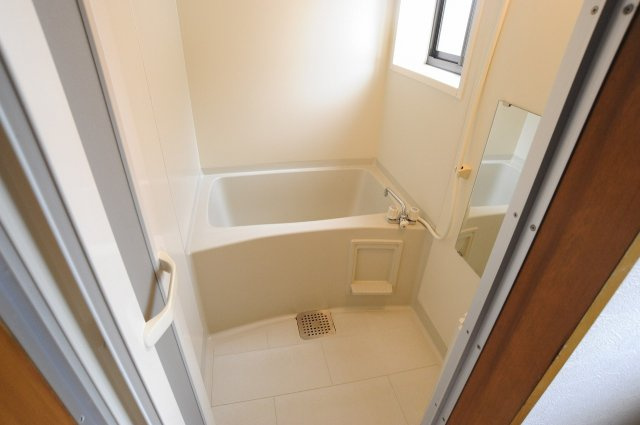 稲田２丁目　中古住宅の浴室