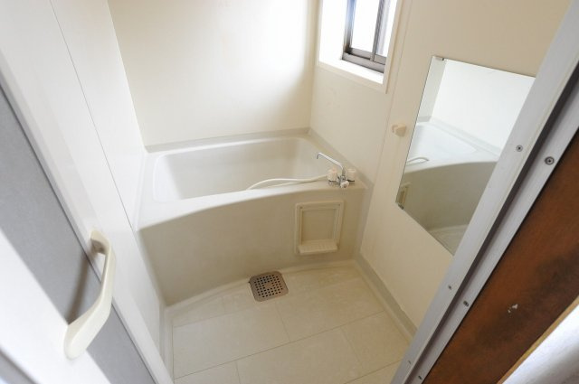 稲田２丁目　中古住宅の浴室