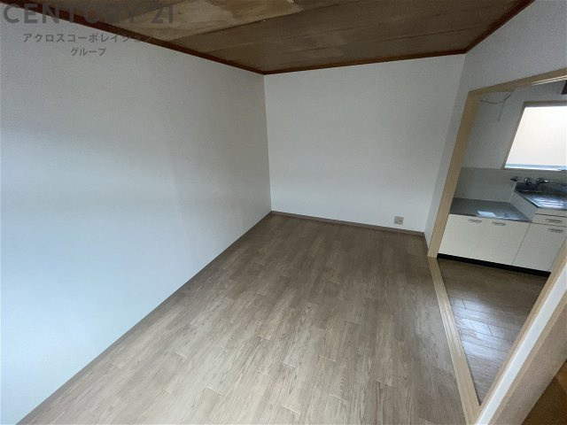 床色が明るい色合いで、とてもきれいです。