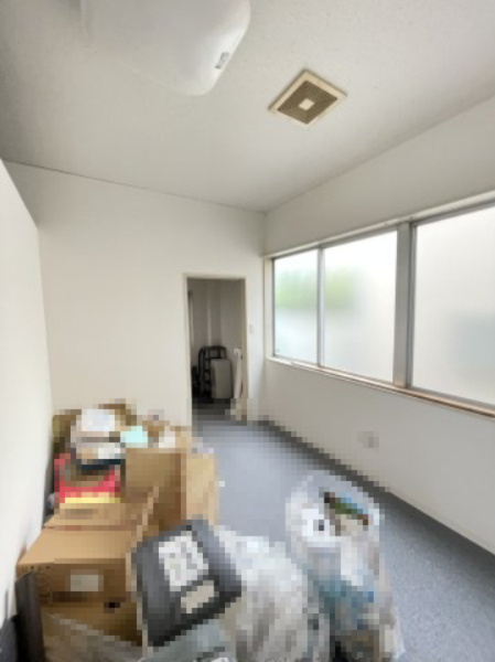 入野町6300-1店舗の内装|休憩室