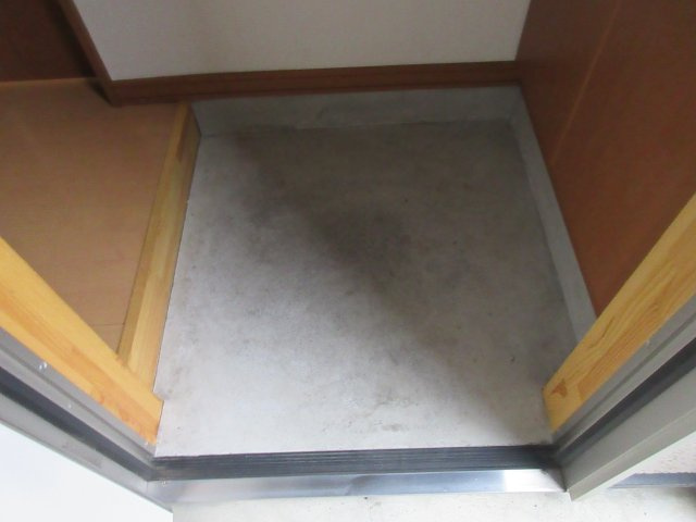 ヴィラ参番館の玄関