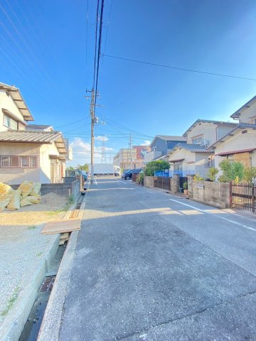 COMEAYUKAWAの周辺