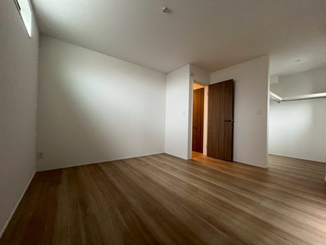 COMEAYUKAWAの洋室