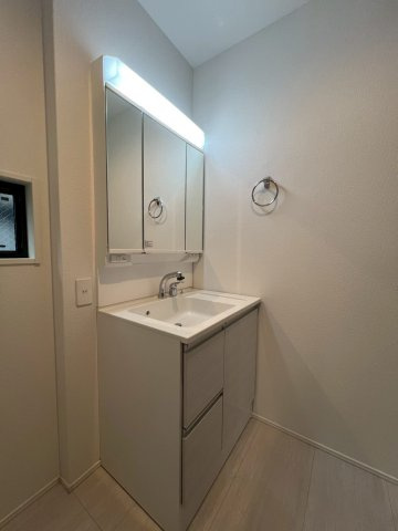 COMEAYUKAWAの洗面所