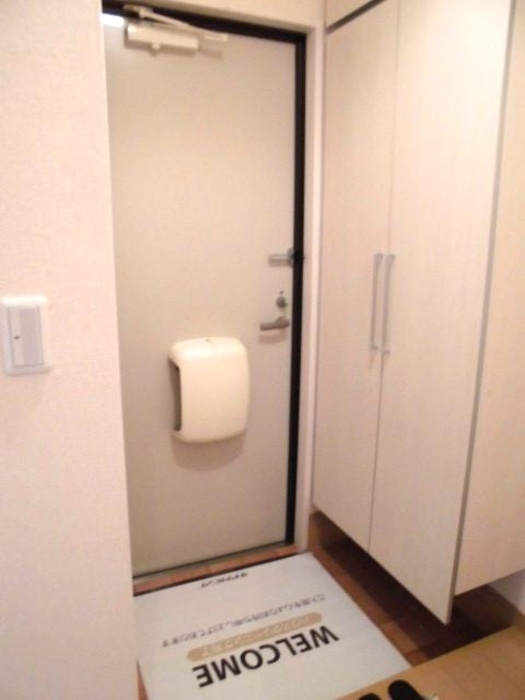 Ya-ECO Houseの玄関
