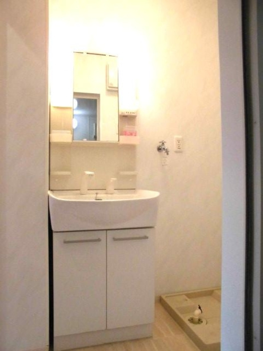 Ya-ECO Houseの洗面所