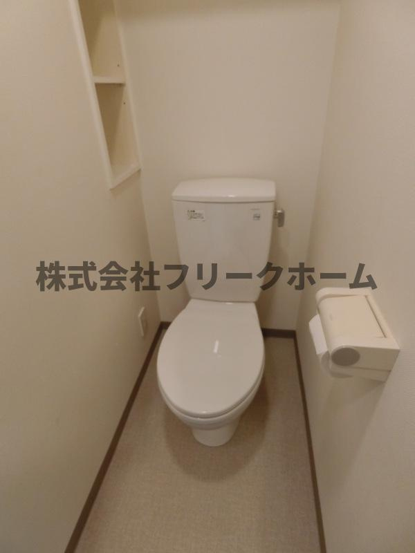 武蔵野市吉祥寺本町１丁目の賃貸マンションのトイレ