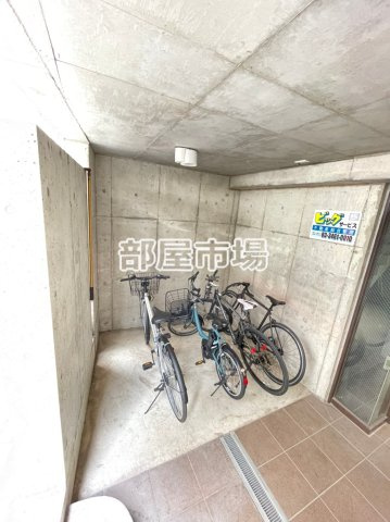 桜ヒルズ上野の設備|駐輪場