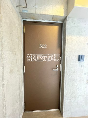桜ヒルズ上野の玄関