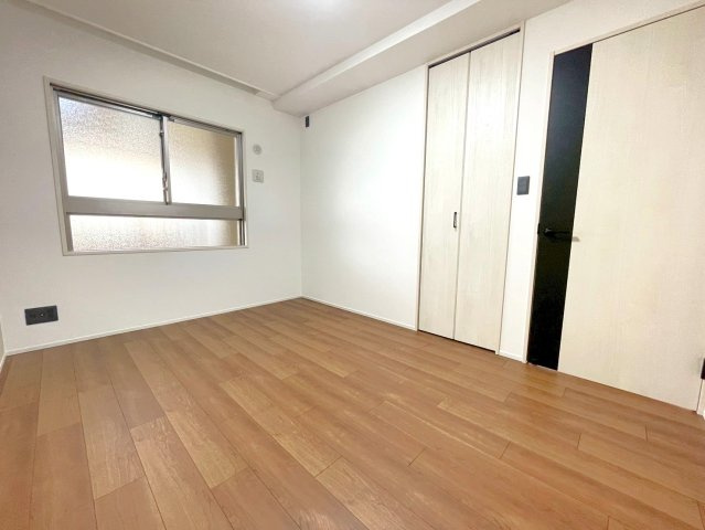TV＆家具付き２ＬＤＫ◆ペット飼育可能◆「烏丸御池」駅徒歩８分◆ネバーランド御所南の洋室|洋室