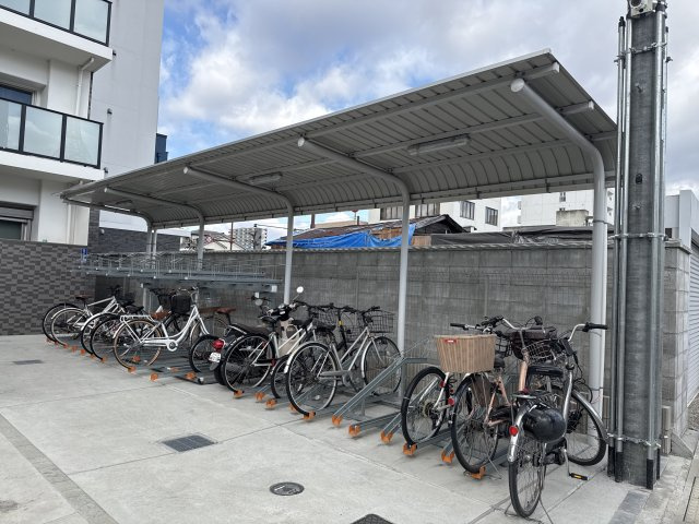 クロスフロント十二所線の駐車場