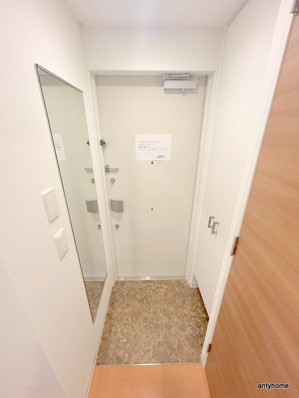 アーバネックス心斎橋　仲介手数料無料の玄関