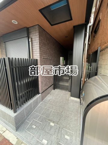 Latte ueno inarityoのエントランス