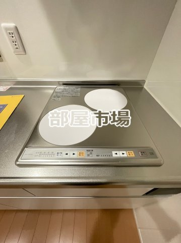 Latte ueno inarityoのキッチン|2口コンロ